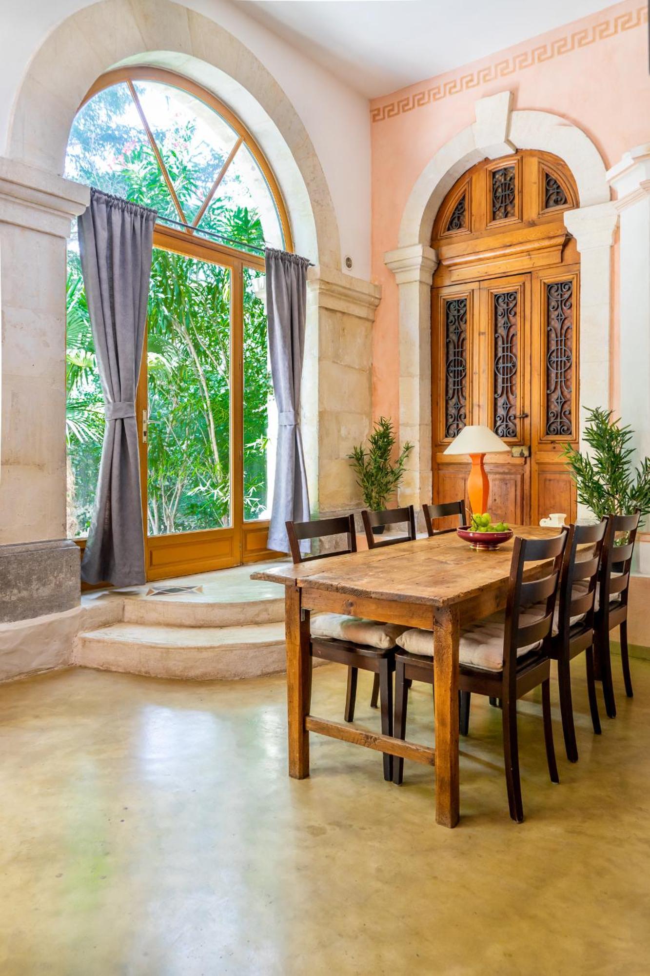 Ultimate Relaxation For Family Or Group At Renowned Couvent Des Ursulines, A Tranquil Escape In Historic Pezenasヴィラ エクステリア 写真